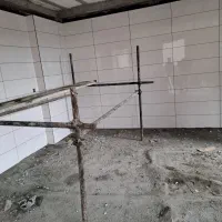 کارگر ماهر کاشیکاری میخام