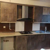 کابینت  و هود آشپزخانه تمیز در حد نو
