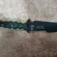 یک عدد چاقو با قلاف