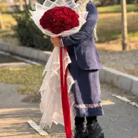 دسته گل رز هلندی کاغذ پیچی روز زن روز مادر|گل و گیاه طبیعی|تهران, ورزشگاه آزادی|دیوار