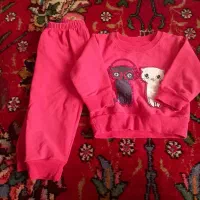 تعدادی زیادی لباس دخترانه در حد نو|کفش و لباس بچه|مرند, |دیوار