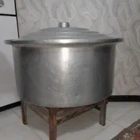 دیگ بزرگ به همراه گاز