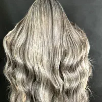 رنگ و لایت|خدمات آرایشگری و زیبایی|بروجن, |دیوار