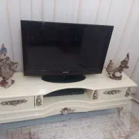 تلوزیون ومیزفروشی