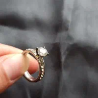 انگشتر تک نگین