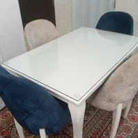 نهارخوری ۴ نفره در حد نو