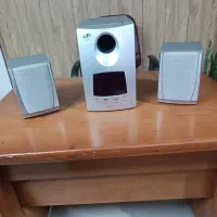 اسپیکر با ساب بوفر صفحه دیجیتال