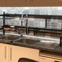 ابچکان پشت پنجره