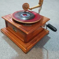 گرامافون هندلی|کلکسیون اشیاء عتیقه|قائمشهر, |دیوار