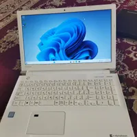 لپ تاپ تمیز toshiba با پردازنده i5 نسل هشت