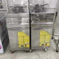 فروش وسایل فست فود در حد نو تمیز