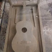 میز‌نهارخوری‌۸نفره‌‌ با‌طراحی‌ادوات‌موسیقی‌دستساز