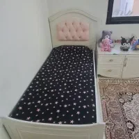 تخت نوزاد و نوجوانی