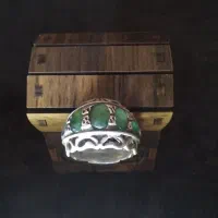 انگشتر زمرد ۵ سنگ زمرد