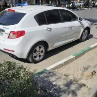 جیلی هاچبک ۲۰۱۳ سفید