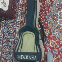 یک عدد کیف گیتار فروشی