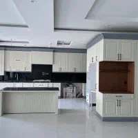 آپارتمان 210 متری/معبر۲۰متری/خوش نقشه