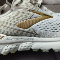 کتونی بروکس اصل ،سایز 38.5|کیف، کفش، کمربند|کاشمر, |دیوار