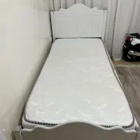 تخت نوجوان وخوشخواب