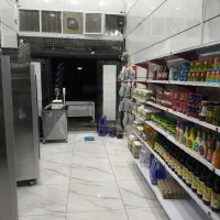 کارگر مرغ فروشی