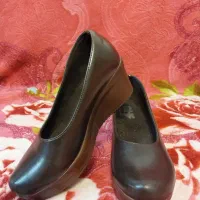 2 جفت کفش دخترانه و زنانه|کیف، کفش، کمربند|پیر بکران, |دیوار