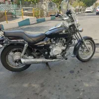 باجاج (آونجر 220)