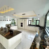 فروش ۱۶۰متری فول سالن روبه نما فقط با 5 تومن