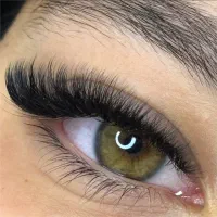 اکستنشن مژه حرفه‌ای