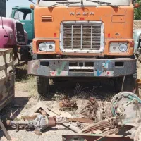 لوازم استوک کامیون ماک اویکو اسکانیاآمیکو اینترناش