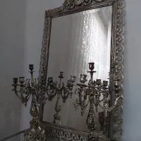 آینه و شمعدان برنجی