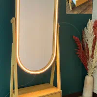 آینه قدی پایهدار