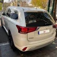 اوتلندر ۲۰۱۸ پلاگین هیبرید بدون رنگ استثنایی