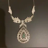 نقره توگردنی  با سنگ زمرد قدیمی ۱۸گرم