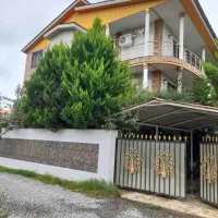 رهن و اجاره در شمال  ویلاباغ طبقه همکف