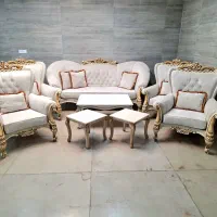 مبل کلاسیک در حد نو با میز و عسلی