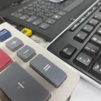 همکار خانم جهت انجام امور دفتری مشتریان