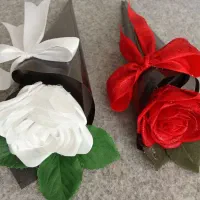 گل مصنوعی|گل مصنوعی|سروآباد, |دیوار