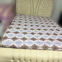 سرویس تخت خواب کامل/قیمت مناسب به دلیل تعمیر جزئی