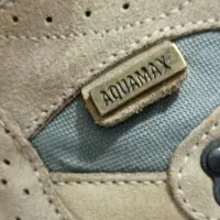 تعدادی نیم بوت،پوتین و کتونی اورجینال|کیف، کفش، کمربند|نمین, |دیوار