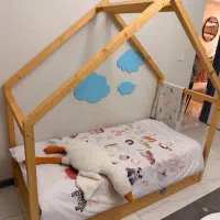 تخت کلبه چوب راش در حد نو