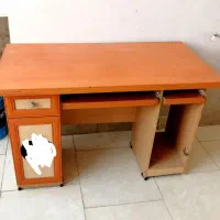 میز چند کاره کامپیوتر و درب چوبی