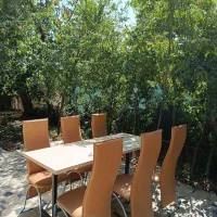 میز و صندلی در حد نو