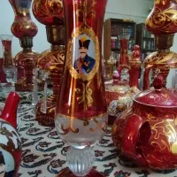 ظروف زرشکی شیشه ای با طرح ناصرالدین شاهی