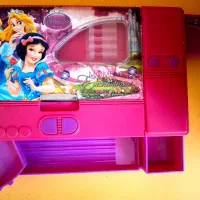 جامدادی دکمه ای