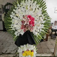 انواع تاج گل ترحیم افتتاحیه (نمایشگاه بین المللی)|خدمات پذیرایی، مراسم|چهاردانگه (تهران), |دیوار