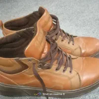 نیم بوت قهوه ای  چرم صنعتی سایز ۴۲ در حد نونو