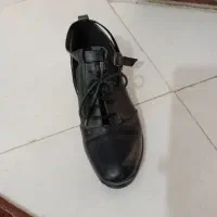 کفش پاشنه دار کاملا سالم بدون هیچ گونه ایراد