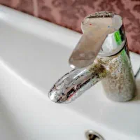 نصب، تعمیر و براق کاری شیرآلات ساختمانی|خدمات پیشه و مهارت|خوی, |دیوار