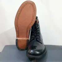 بوت چرم|کیف، کفش، کمربند|پرند, فاز ۶|دیوار