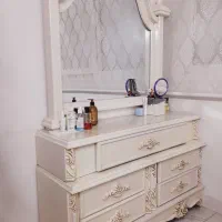 تختِ دو نفره به همراه آیینه دراور